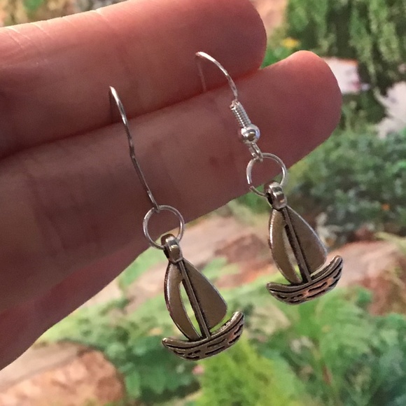 Silver 925 sailboat earrings fishhooks beach new - Picture 7 of 8